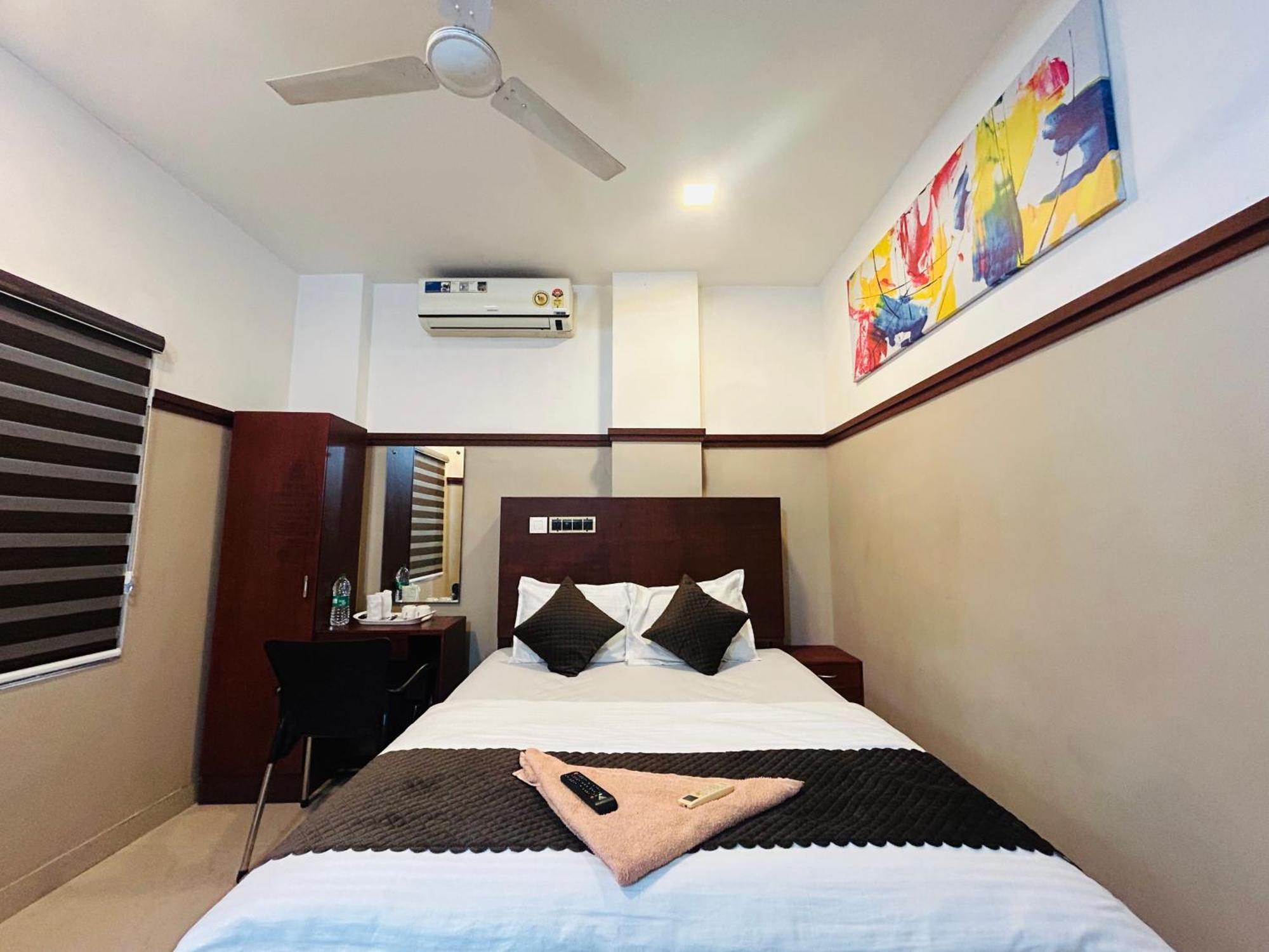 Rio Rooms Medical College Kozhikode Esterno foto