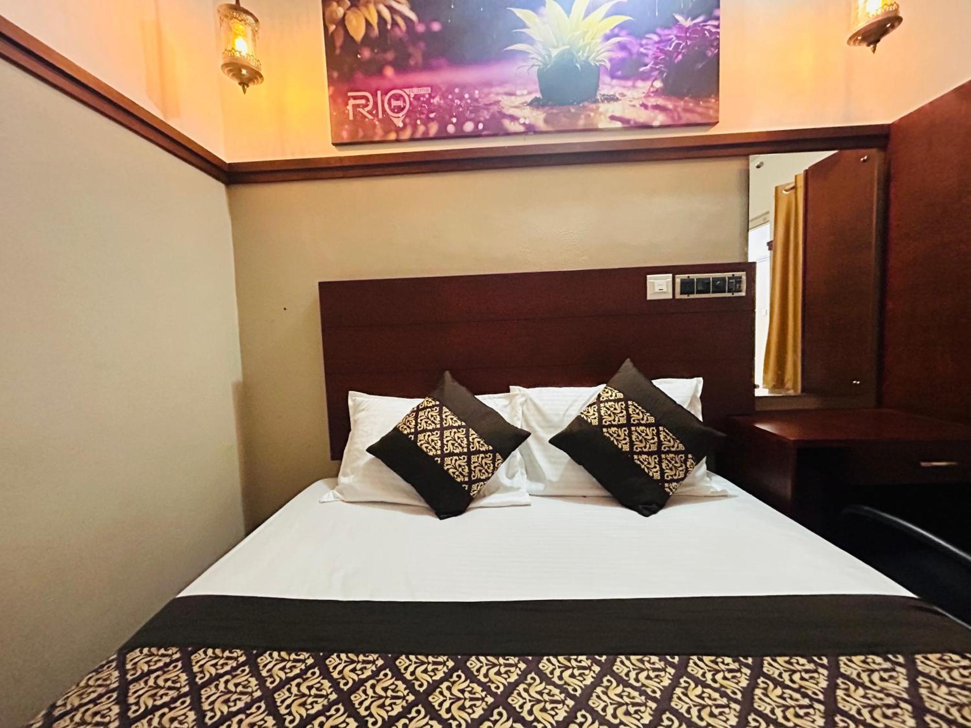 Rio Rooms Medical College Kozhikode Esterno foto